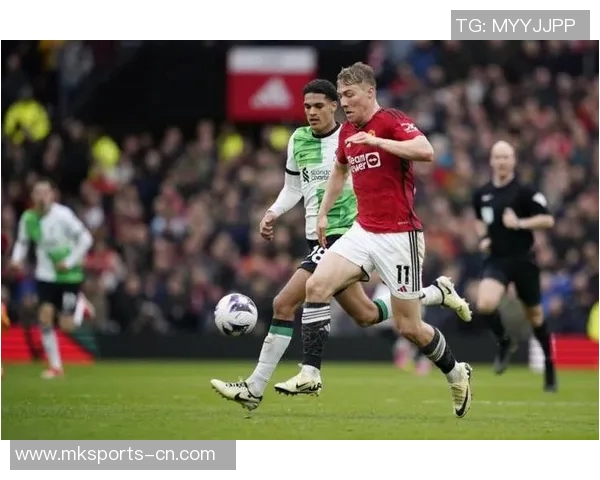 中超精彩对决利物浦与多特蒙德战成平局神扑瞬间引发全场热议 中超精彩对决利物浦与多特蒙德战成平局神扑瞬间引发全场热议