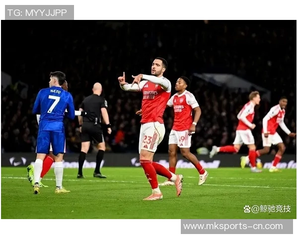 友谊赛激战曼城与阿森纳平局红牌争议引发全场热议
