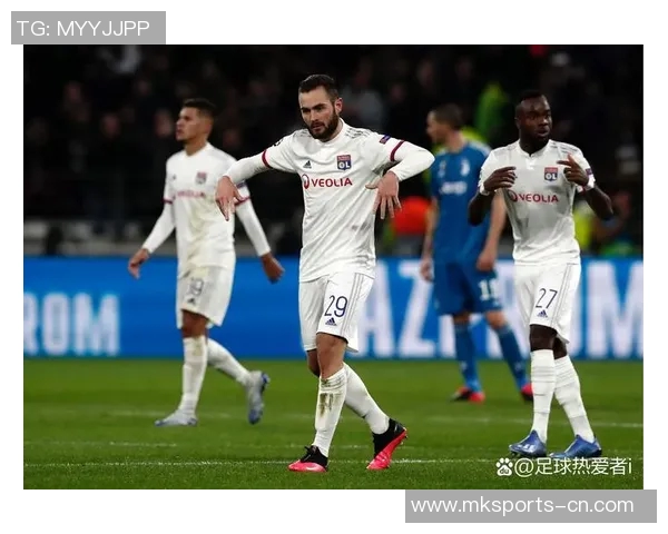 德甲精彩对决拜仁轻取里昂争议判罚引发全场热议