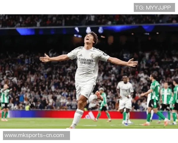 西甲盛宴：尤文图斯狂胜皇马五球乌龙球瞬间点燃全场激情