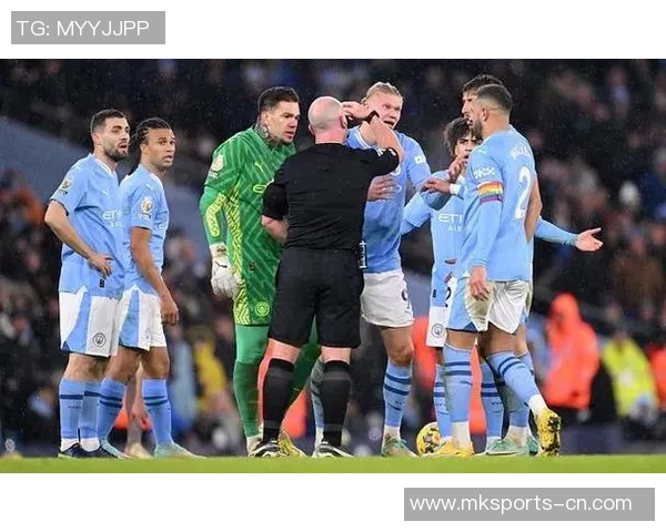 足总杯惊心动魄波尔图逆转热刺乌龙球引发争议判罚全场沸腾