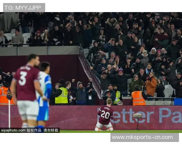 欧冠激战：AC米兰大胜热刺红牌争议引发全场热议与战术分析